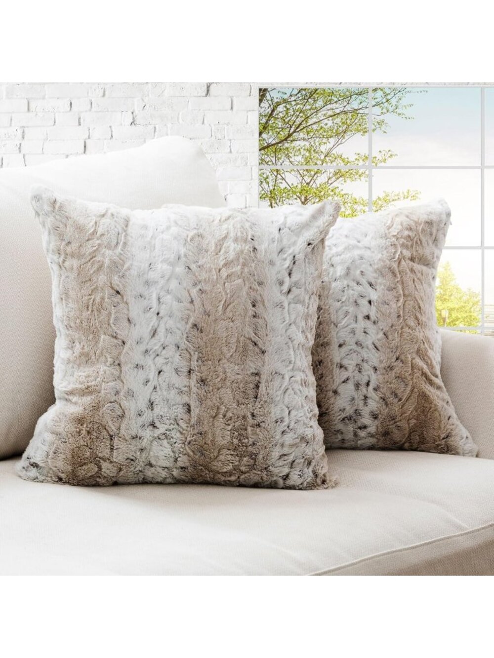Faux Fur Throw Pillows Set of 2 - Decorative 18” x 18” Snow Leopard Ombre for